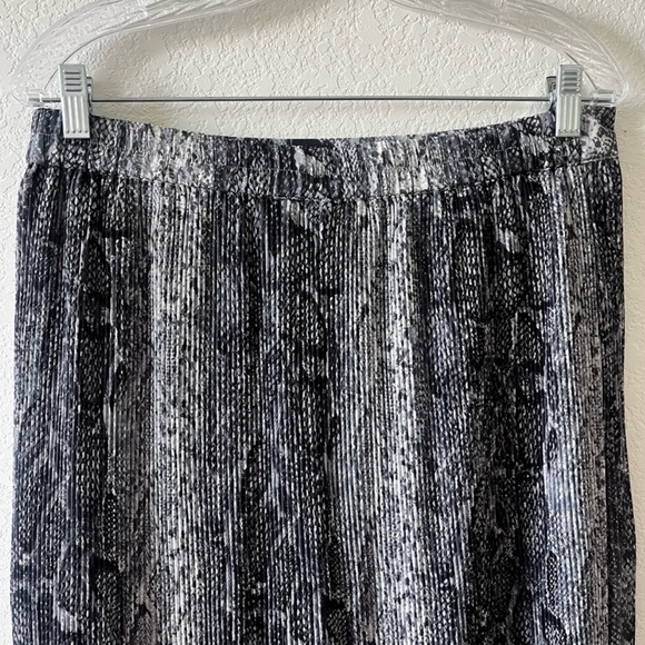 Anthropologie | Skies Are Blue Pleated Side Slit Snake Print Skirt - Picture 11 of 12